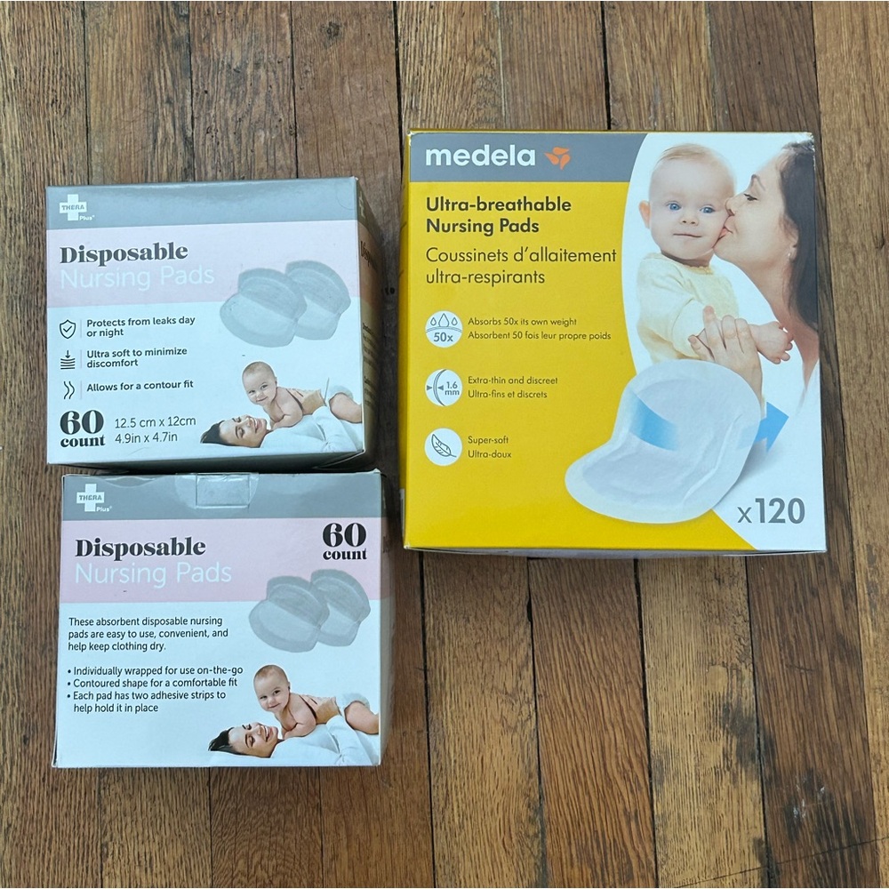 Medela Ultra-Breathable Nursing Pads - Yellow and White